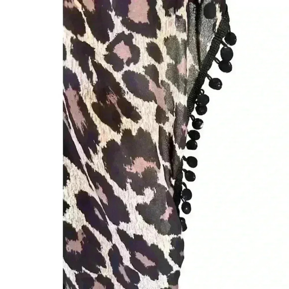 Women's Gianni Bini Leopard Print Kimono with Tassel Trim, size Medium - Picture 5 of 5